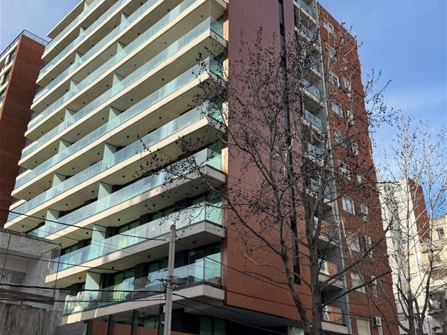 PUNTA CARRETAS, PARK SQUARE. Venta Apartamento 1 Dormitorio Piso 10 a estrenar, terrazas, muy luminoso, finas terminaciones, AMENITIES: Barbacoa equipada, con parrillero. Entrega inmediata! - foto 2
