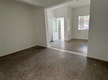 ¡Casa al Frente con 2 Patios en Parque Batlle! Muy Amplia y Luminosa Mac Eachen y Feliciano Rodríguez, 80 m2