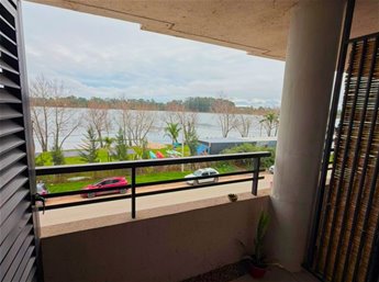 ALQUILER APARTAMENTO 1 DORM INTERLAGOS CON VISTA AL LAGO CON COCHERA