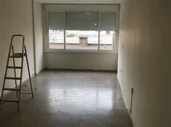 Apartamento 2 dormitorios, primer piso por escalera