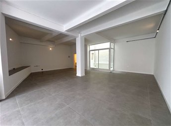 Alquiler de local comercial a estrenar sobre calle Pablo de María, en su mejor ubicación.
