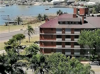 ALQUILER DE APARTAMENTO CON MUEBLES EN TORRES NÁUTICAS. IMPECABLE. VISTA AL MAR. GARAJE INDIVIDUAL