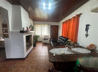 VENTA CASA EN PEÑAROL, DOS DORMITORIOS, COCINA, BAÑO, JARDIN AL FRENTE CON ACCESO VEHICULAR Y FONDO