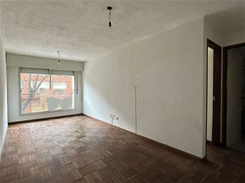 Frente a Plaza Varela | 1 dormitorio con gran patio exclusivo