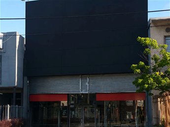 ALQUILER Local comercial 350m2 sobre Avenida Italia en Malvin