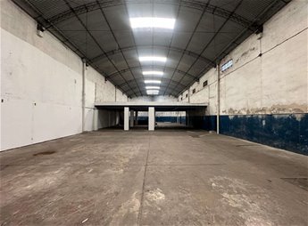 ALQUILER LOCAL COMERCIAL EN AGUADA, 800M2, ENTRADA VEHICULAR,OFICINAS, BAÑOS, DEPOSITO, GALPON, EXCELENTE UBICACION