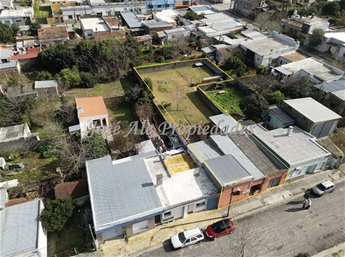 EN VENTA PROPIEDAD A RECICLAR UBICADA EN EL CENTRO DE LA CIUDAD DE ROSARIO, COLONIA.