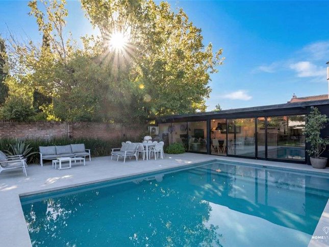 Casa a la venta Carrasco Sur – Contemporánea con jardín orientado al Norte, Piscina climatizada y Barbacoa