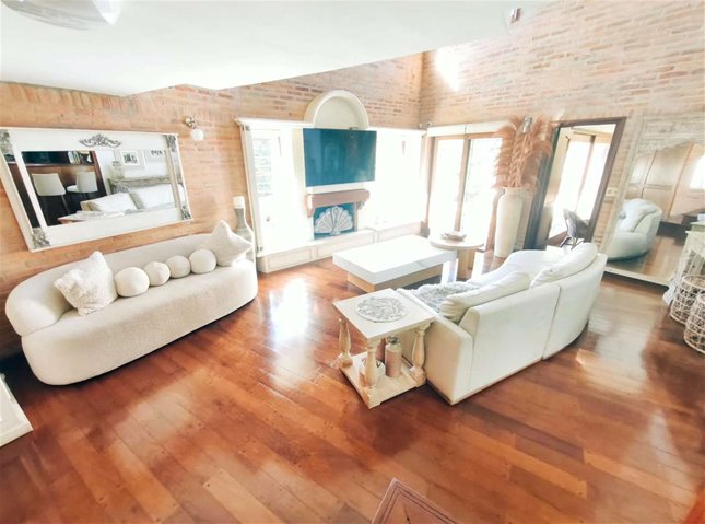 Venta Casa 3 Dormitorios en Carrasco + Servicio completo - foto 3