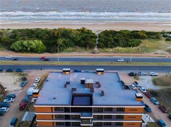 Alquiler apartamento sobre Rambla Costanera 1 dormitorio y cochera techada