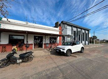 EN VENTA MULTIPLES PROPIEDADES EN EL CENTRO DE LA CIUDAD DE TARARIRAS, COLONIA, LINDANDO CON HOSPITAL EVANGELICO.
