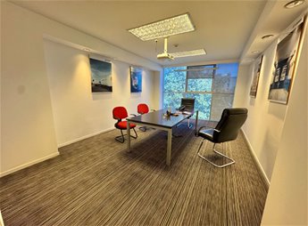 Alquiler de Edificio de 4 plantas ideal oficinas