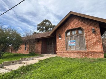 Hermosa casa de 2 dormitorios en venta. Barrio Colinas del Mirador.