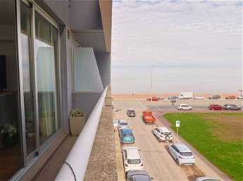 ALQUILER ANUAL – DÚPLEX 2 DORMITORIOS | RAMBLA FRANCIA – CIUDAD VIEJA