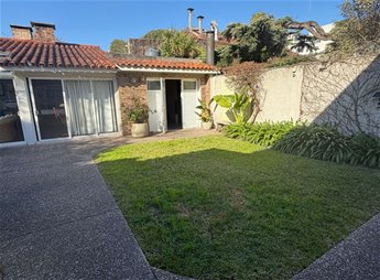 Venta ph de bajos 3 dormitorios, estar, barbacoa y jardin IMPECABLE en el Prado