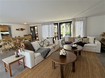 Casa en Venta en Punta del Este Polo Club 3 dormitorios piscina, sauna y tina exterior caliente