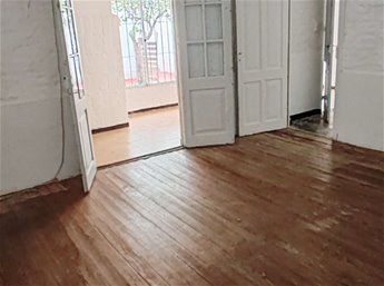 PROX AV JUAN CARLOS BLANCO PH AL FONDO CON PATIO EXCLUSIVO