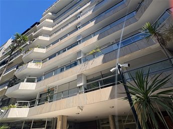 Excelente Apartamento Venta Pocitos 3 dormitorios servicio garaje x 2