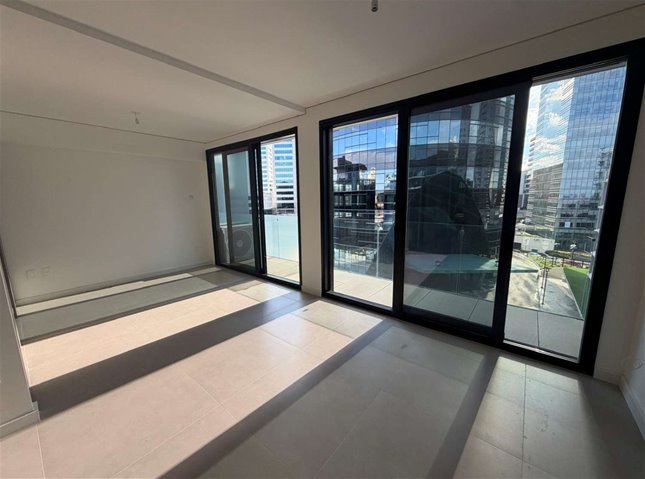 POCITOS NUEVO Edificio COSMOS Venta Apartamento 1 Dormitorio tipo Loft a 1 cuadra de la Rambla, muy luminoso, amplias terrazas con Garaje, AMENITIES: Barbacoa, Parrilleros, Gimnasio, Cowork - foto 2
