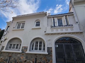 ESPECTACULAR CASA EN EL CORAZON DE POCITOS