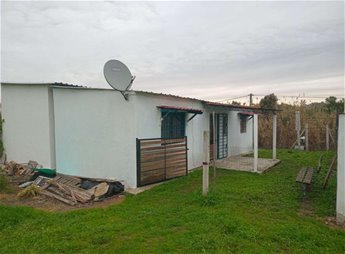 Alquiler apartamento de 2 dormitorios en condominio en Abayuba (Colon): Camino La Paz y Mendoza, Montevideo (Cercano a ciudad de La Paz).