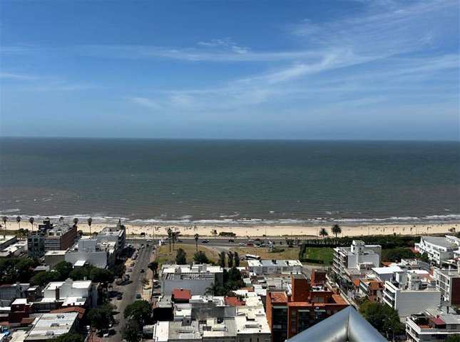 BUCEO Venta magnífico Apartamento 2 Dormitorios y 2 Baños Piso 24 al frente, vista al mar, AMENITIES: Piscinas abierta y cerrada, Barbacoa con Parrillero, Gimnasio, Cowork - foto 3