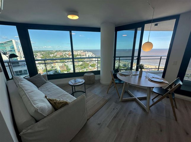BUCEO Venta magnífico Apartamento 2 Dormitorios y 2 Baños Piso 24 al frente, vista al mar, AMENITIES: Piscinas abierta y cerrada, Barbacoa con Parrillero, Gimnasio, Cowork - foto 2