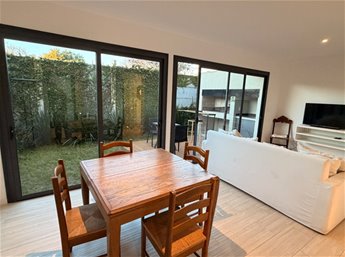 Alquiler casa con muebles Carrasco 2 Dormitorios 3 Baños Garaje Osaka