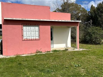 Se vende casa de 2 dormitorios en Kiyú San josé