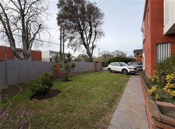 Venta casa 4 dormitorios, servicio, barbacoa, calefacción, jardín, Impecable Malvin