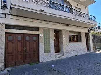 IDEAL EMPRESA Alquiler Casa Tres Cruces 6 Dormitorios 3 Baños Garaje
