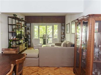 VENTA CON RENTA APARTAMENTO DE 2 DORMITORIOS Y SERVICIO
