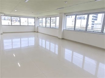 Alquiler oficina 157m2 Ciudad Vieja con garaje