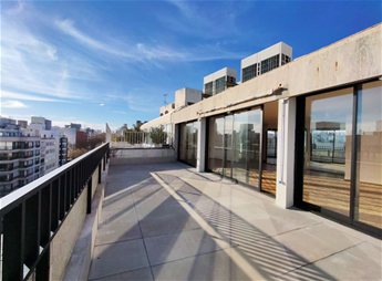 Alquiler apartamento penthouse , terraza grande, 2 dormitorios y servicio completo