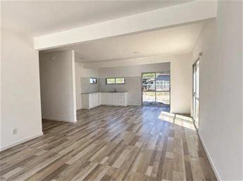 Casa en alquiler en El Pinar – 3 dormitorios, gran terreno y parrillero