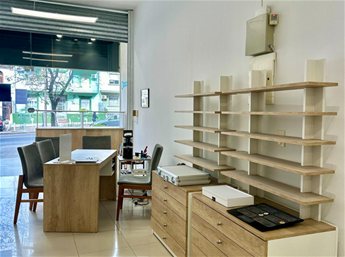 Alquiler local comercial sobre Avenida a metros de Rivera