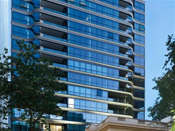 Venta 2 Dormitorios , piso alto.-