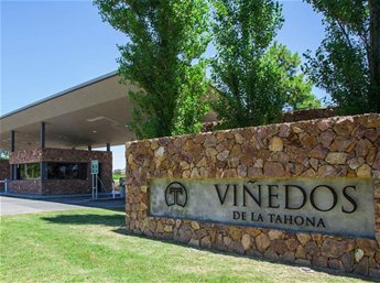 VIÑEDOS de la Tahona amplia y luminosa casa visítela YA!!! U$S 3.000 piscina 3 dorm mas servicio