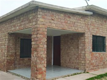 Casa en alquiler en Lagomar Norte – 4 dormitorios, amplio jardín y parrillero