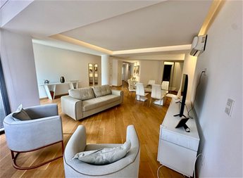 Alquiler Apartamento 2 Dormitorios en Suite con Garaje – Frente al Club de Golf – Punta Carretas