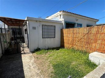Traspaso con garantía Anda.  Casa de 1 dormitorio en Las Piedras.