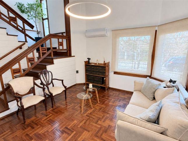 Casa en venta en Punta Gorda 3 dormitorios, escritorio, barbacoa y fondo verde - foto 2