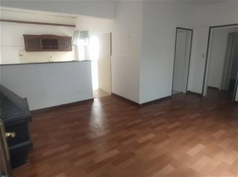 Alquiler Apartamento 2 Dormitorios , patio en Malvín a una cuadra Rambla
