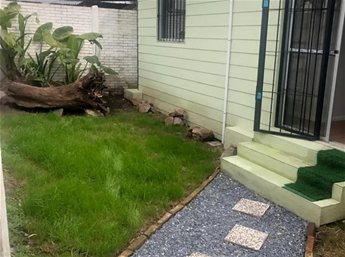 Casa a estrenar 1 dormitorio al fondo con jardin