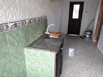 Apartamento de 1 dormitorio con entrada vehicular en Las Piedras.