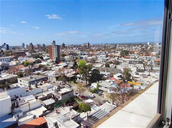 VENTA APARTAMENTO PARQUE BATLLE DÉCIMO PISO VISTA 1 DORMITORIO AMPLIO