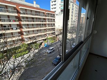 Venta apartamento 3 dormitorios 2 baños completos 2 garajes Osorio y B. Blanco Pocitos