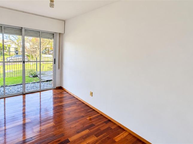 Apartamento en venta Carrasco Sur, 2 dormitorios, jardín exclusivo y garaje doble - foto 7