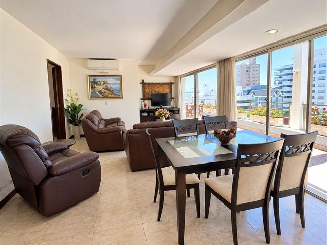 Apartamento, Alquiler temporal, Vista al Puerto de Punta del Este - Península, 3 Dormitorios 2 Baños, Garaje - foto 3