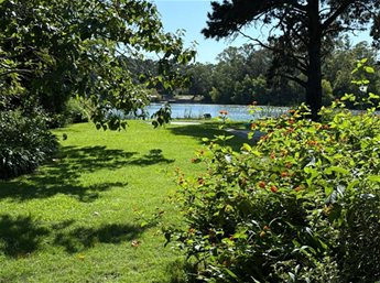 Venta Terreno Parque Miramar con fondo al lago y casa